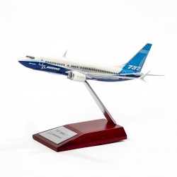 Boeing 737 MAX 7 1/200 Snap Model