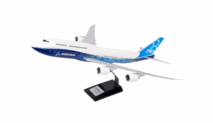 747-8i model