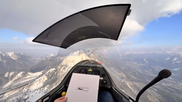 AviationShade: Protezione Solare definitiva per il tuo Aereo 1 AviationShade rotezione solare aliante