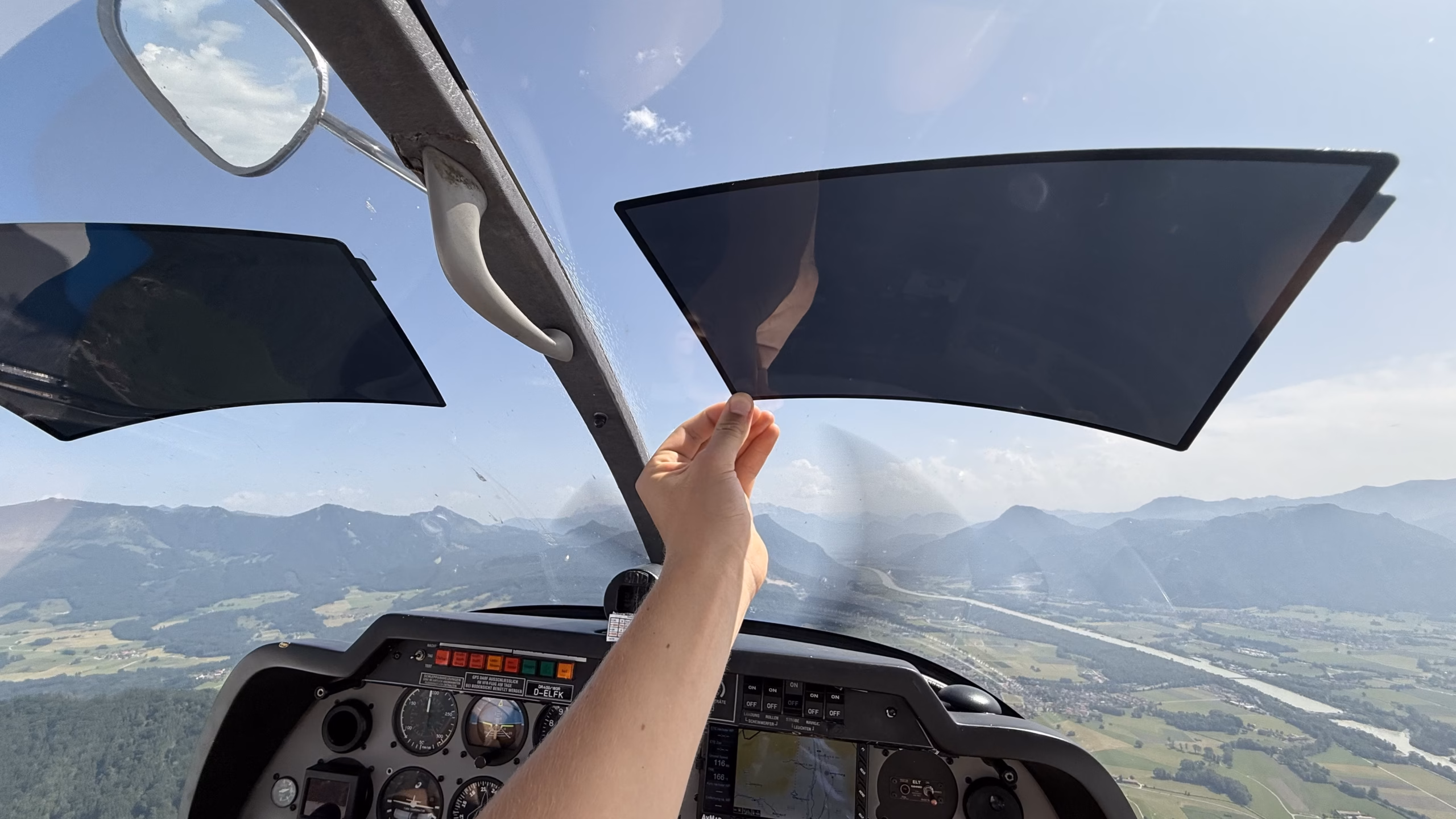 AviationShade: Protezione Solare definitiva per il tuo Aereo 2 AviationShade protezione solare robin dr400