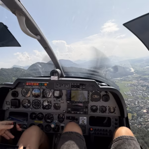 AviationShade: Protezione Solare definitiva per il tuo Aereo 15 AviationShade protezione solare robin dr400
