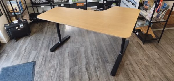 Scrivania Ikea bekant