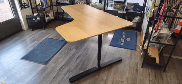 Scrivania Ikea bekant